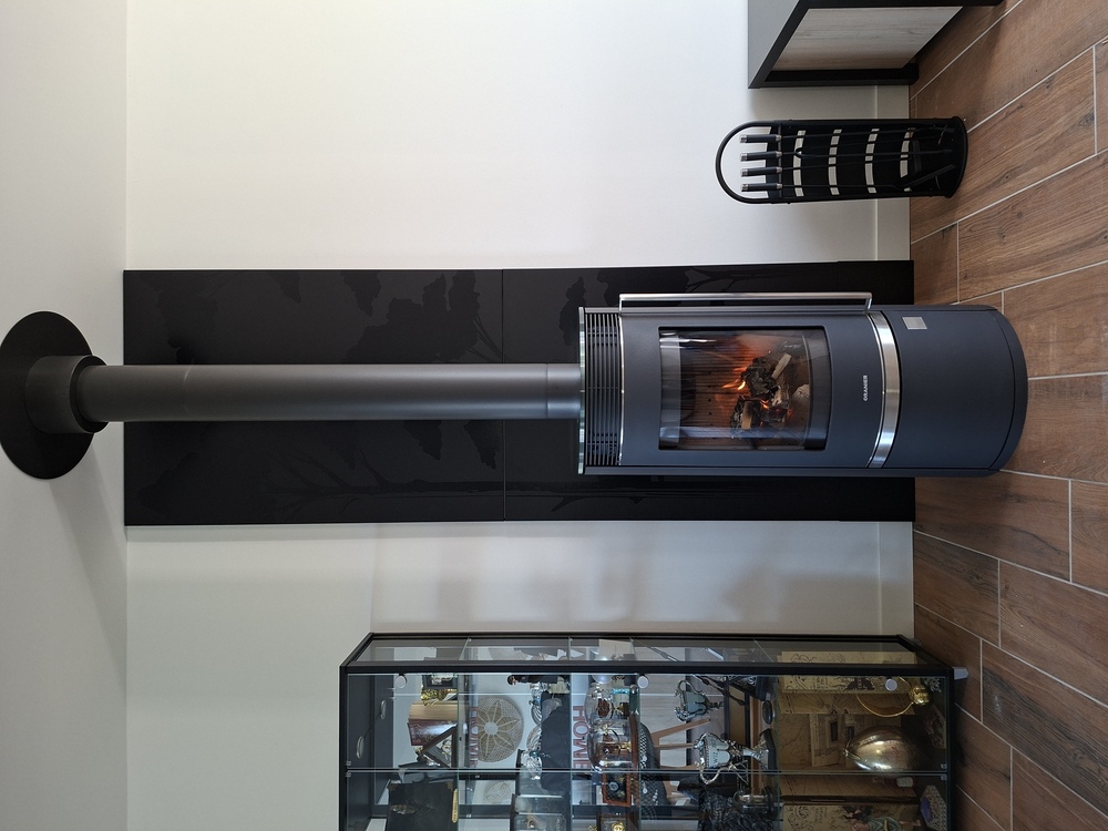 poêle à bûches ROTA TOP ORANIER protection murale dixneuf dans le Gers