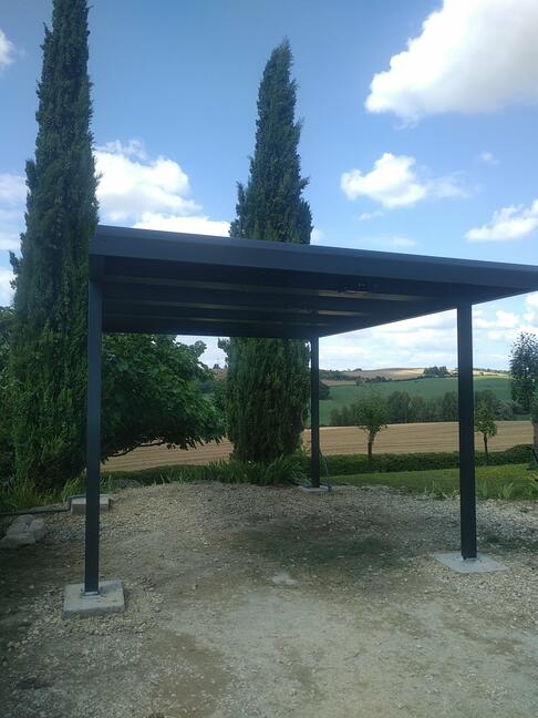 carport solaire photovoltAïQUE MARQUE IRFTS modèle shadow solar dans le Gers (32)